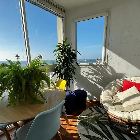 Apartment Le Maritime, Front De Et Parking Sous-terrain *