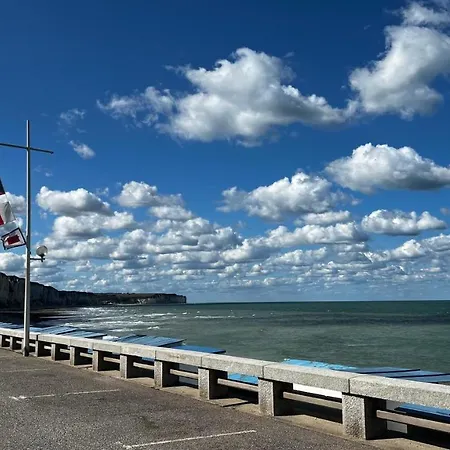 Le Maritime, Front De