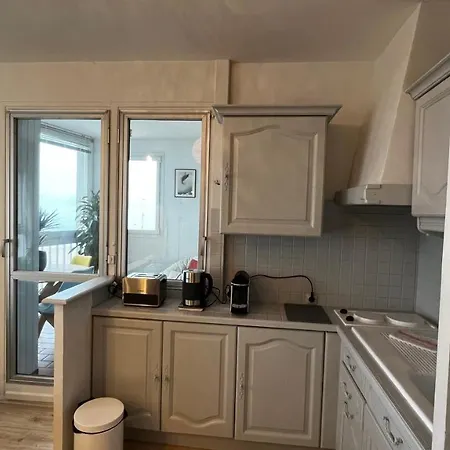 Le Maritime, Front De Apartamento *