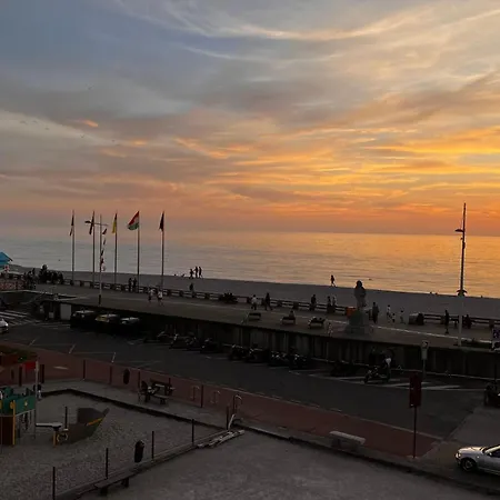 Le Maritime, Front De Apartamento