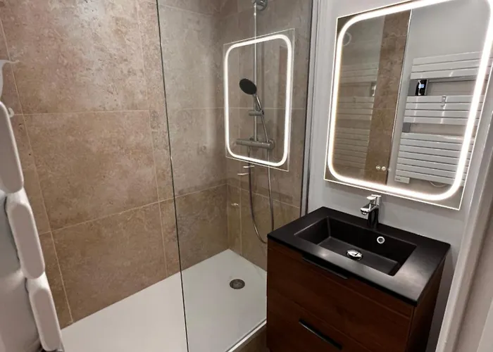 Le Maritime, Front De Фекам